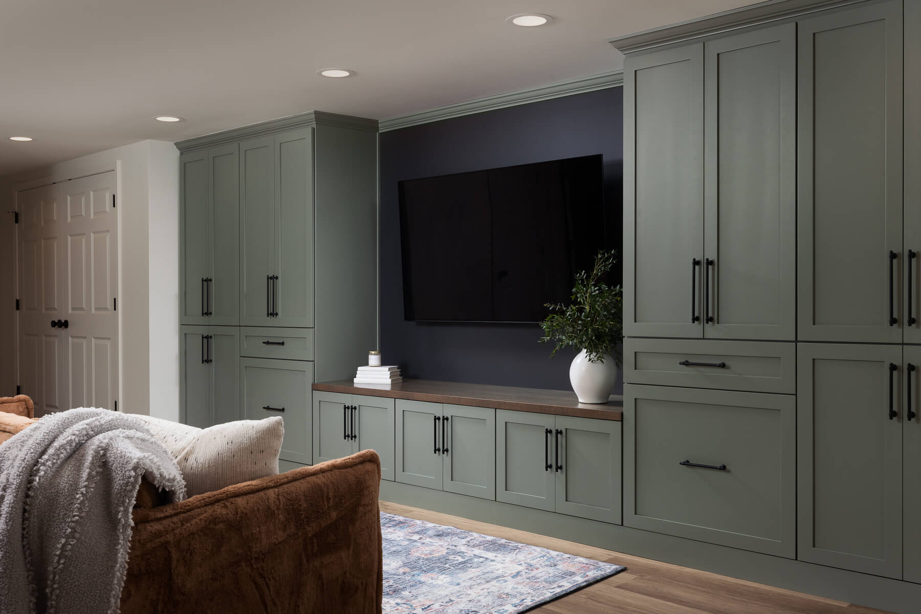 007 8316 Salford Way Internet